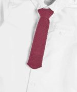 Bő fazonú ing nyakkendővel