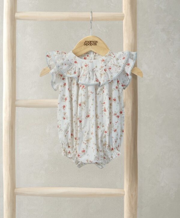 Virágmintás napozó